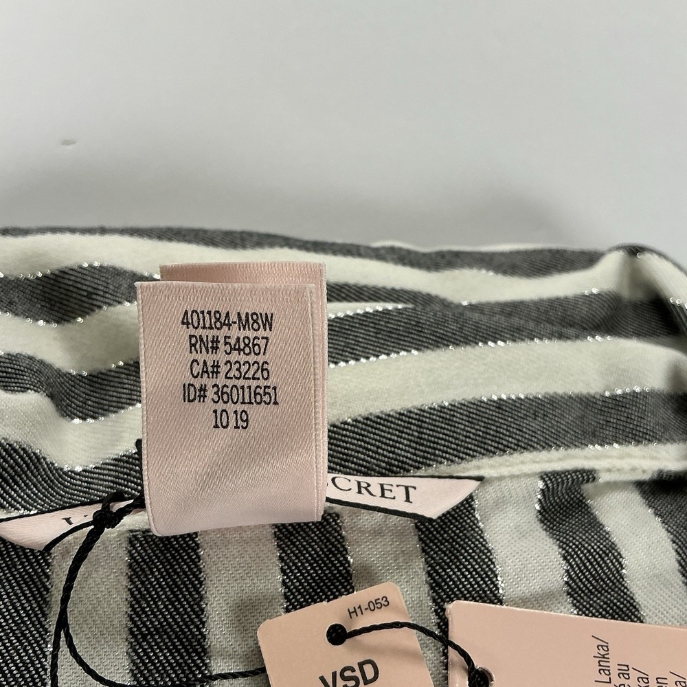 Victoria's Secret Women's Pajama Top Pants Striped Metallic Silver Large Short - Picture 5 of 16